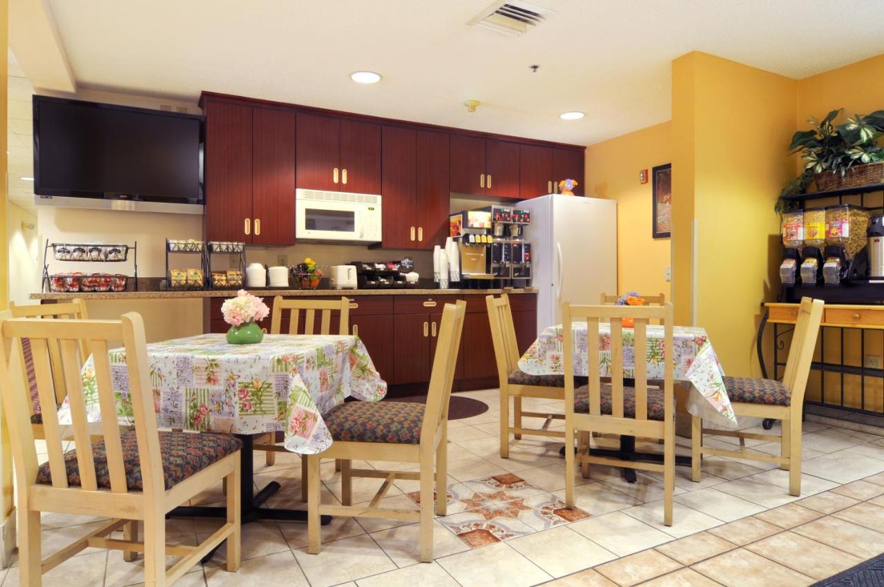 Hometown Inn & Suites Jacksonville Butler Blvd./Southpoint Dış mekan fotoğraf
