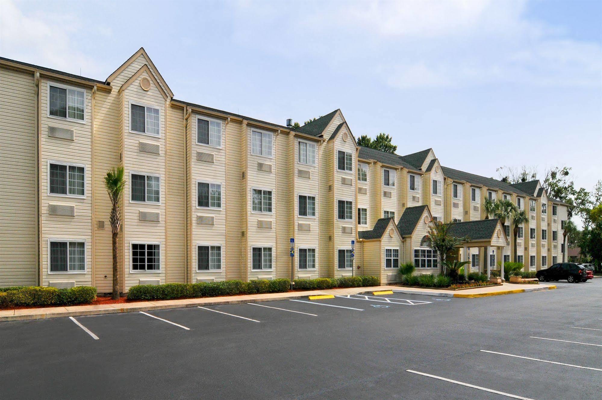 Hometown Inn & Suites Jacksonville Butler Blvd./Southpoint Dış mekan fotoğraf